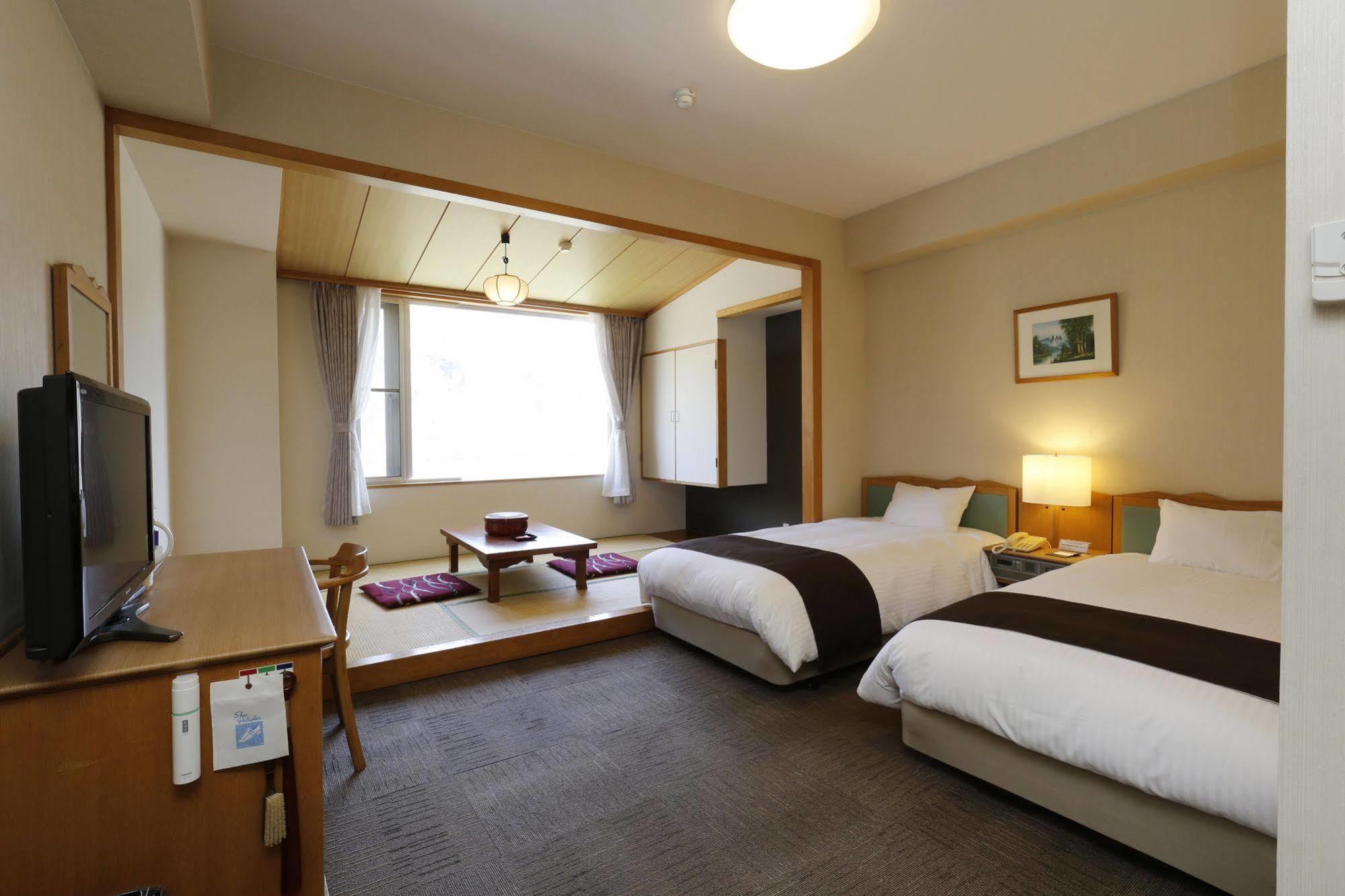 Yuyado Kuttari Onsen Lake Inn Shintoku Exterior foto